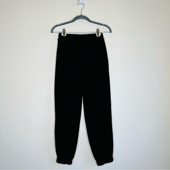 MM6 Margiela Cropped Sweatpants in Black - Picture 9 of 14